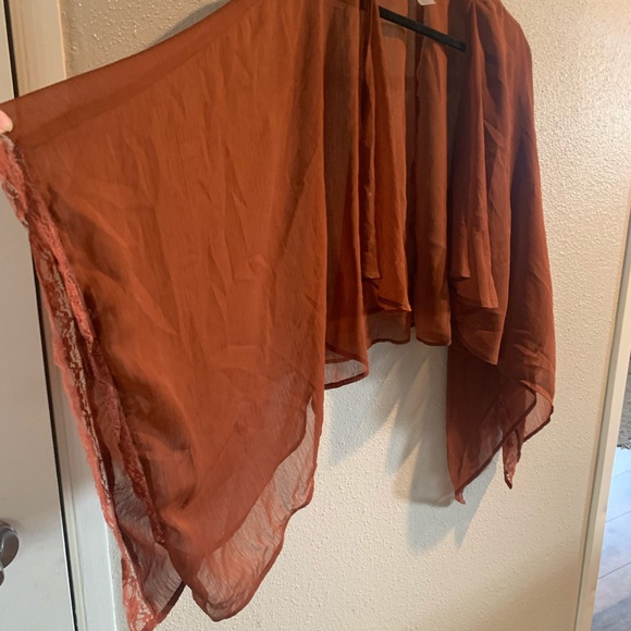 Top - Picture 2 of 2